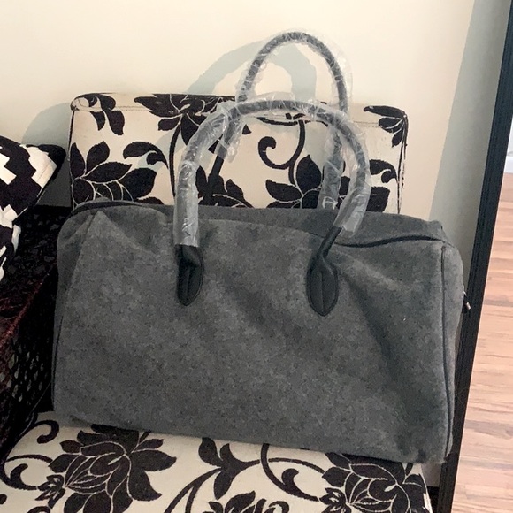 DSW Handbags - 🆕DSW Travel Duffel Bag